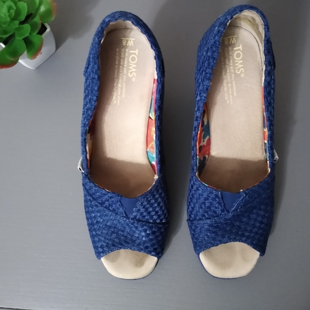 Tom's Wedges